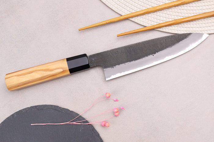 Couteau universel 15cm japonais artisanal Hinoura Mutsumi Ajikataya Black Nashiji