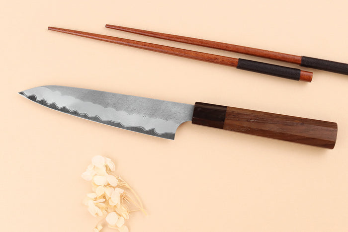 Couteau universel 15cm japonais artisanal Nigara Hamono Tsuchime AS manche en noyer