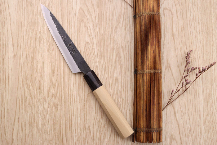 Couteau universel 15cm japonais artisanal Sakai Kikumori Kikuzuki Kuro