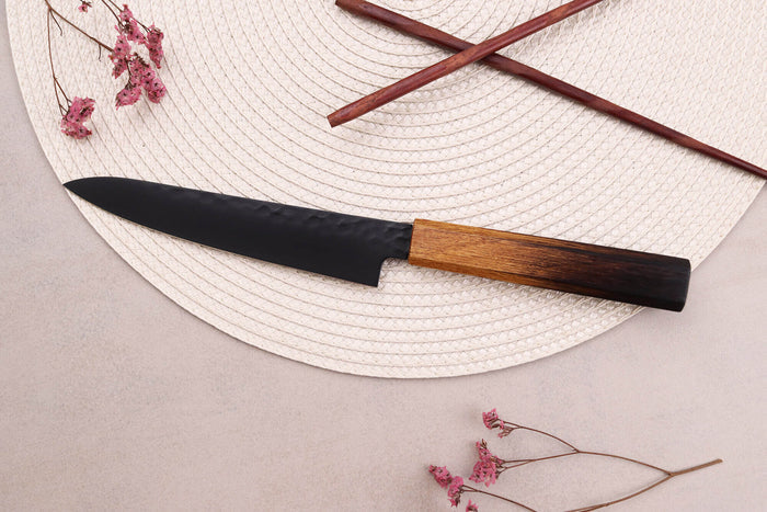 Couteau universel 15cm japonais Sakai Takayuki Kurokage VG10 manche en chêne brûlé