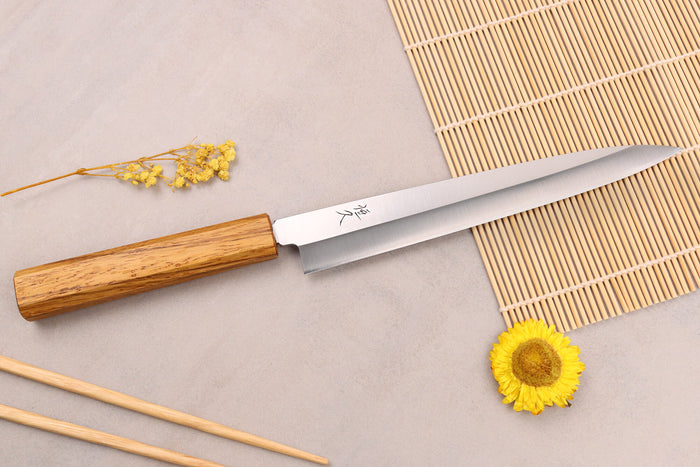 Couteau yanagiba 21cm artisanal japonais Tsunehisa AUS-8 manche en chêne