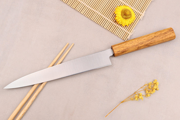 Couteau yanagiba 21cm artisanal japonais Tsunehisa AUS-8 manche en chêne