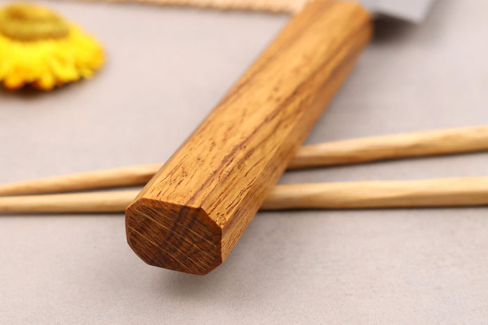 Couteau yanagiba 21cm artisanal japonais Tsunehisa AUS-8 manche en chêne