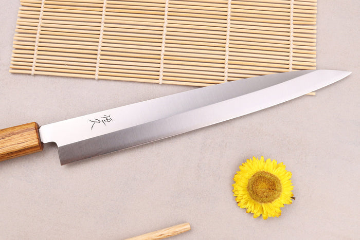 Couteau yanagiba 24cm artisanal japonais Tsunehisa AUS-8 manche en chêne