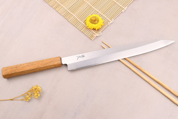 Couteau yanagiba 27cm artisanal japonais Tsunehisa AUS-8 manche en chêne