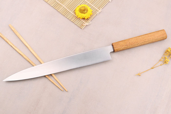 Couteau yanagiba 27cm artisanal japonais Tsunehisa AUS-8 manche en chêne