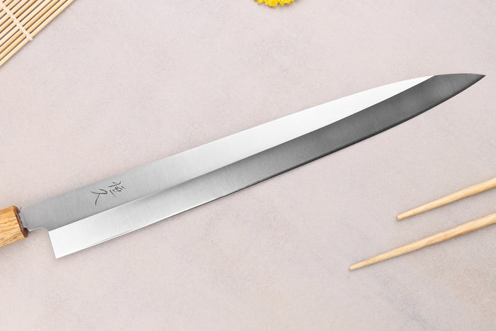 Couteau yanagiba 30cm artisanal japonais Tsunehisa AUS-8 manche en chêne