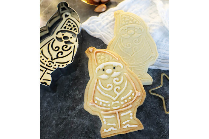 Emporte pièce Scrapcooking Père Noël + embosseur en bois