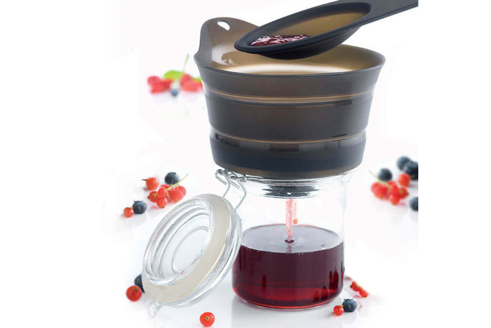 Entonnoir filtrant Mastrad pliable noir en silicone