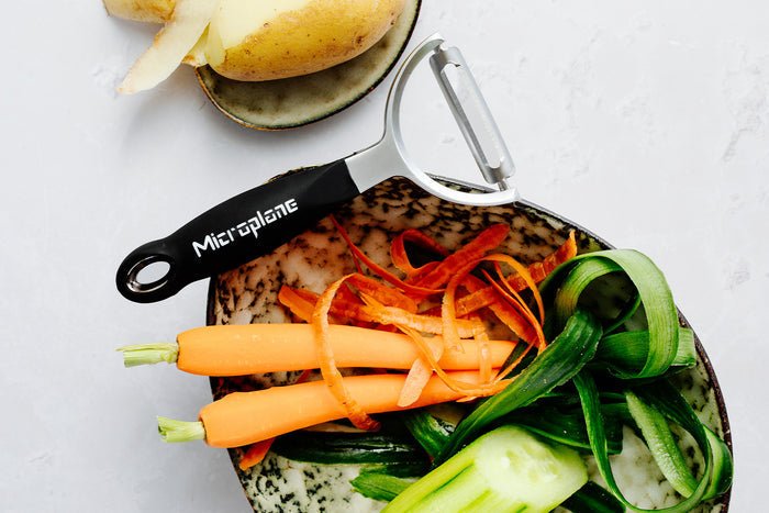 Éplucheur Microplane lame droite en acier inoxydable
