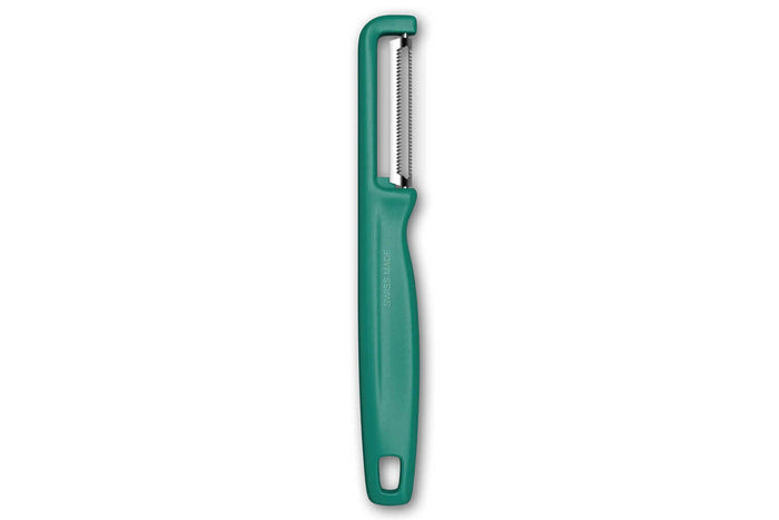 Eplucheur Victorinox Iota à lame dentée et manche vert