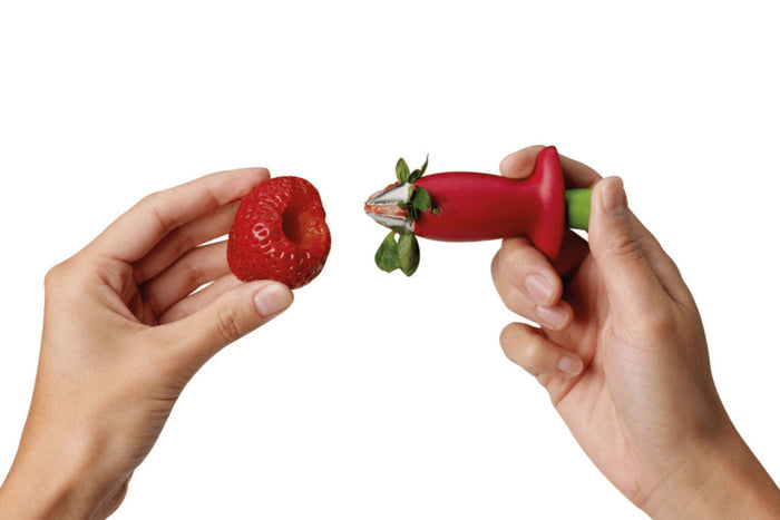 Equeuteur de fraise Chef'n StemGem en acier inox rouge