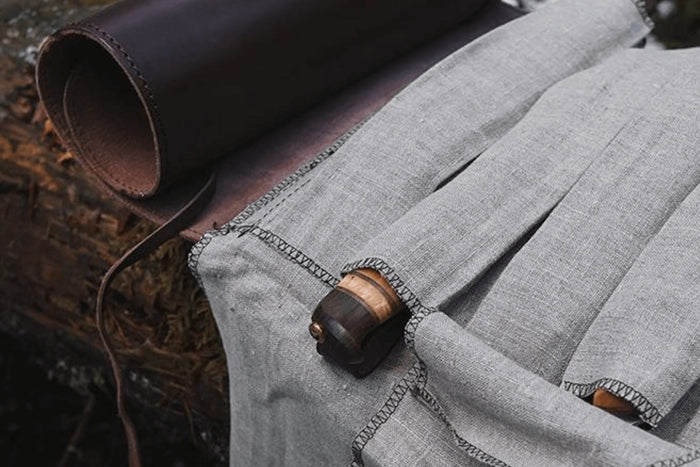 Étui pour 6 couteaux Helle H701 en cuir marron