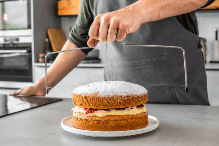Fil à découper pour gâteaux KitchenCraft Sweetly Does It en acier carbone