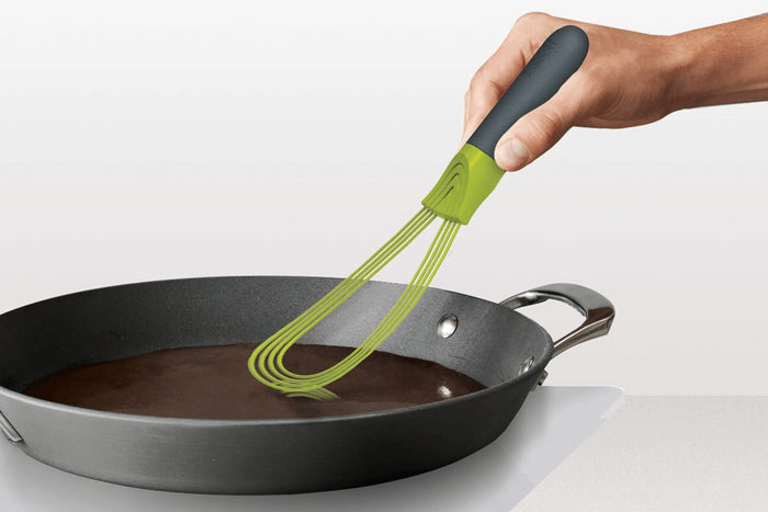 Fouet 2-en-1 Joseph Joseph Twist en silicone vert