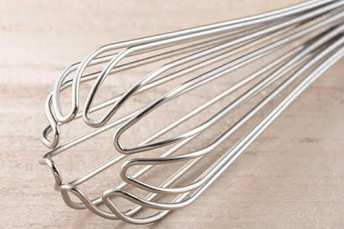 Fouet de cuisine étroit Kai Slim 22,8cm en acier inoxydable 18/8