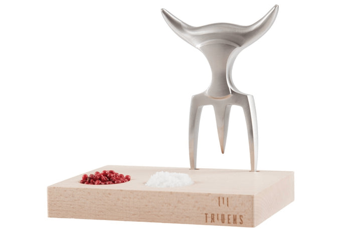 Fourchette à viande Tridens en acier inox brossé avec socle en hêtre à empreinte