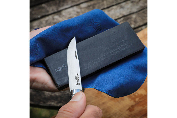 Kit d'entretien pour couteaux Opinel pierre + huile + chiffon microfibre
