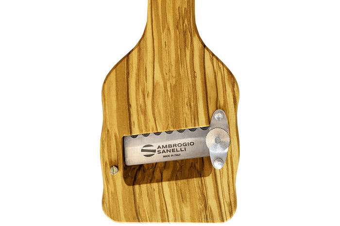 Mandoline à truffes Ambrogio Sanelli lame crantée en inox et manche en olivier