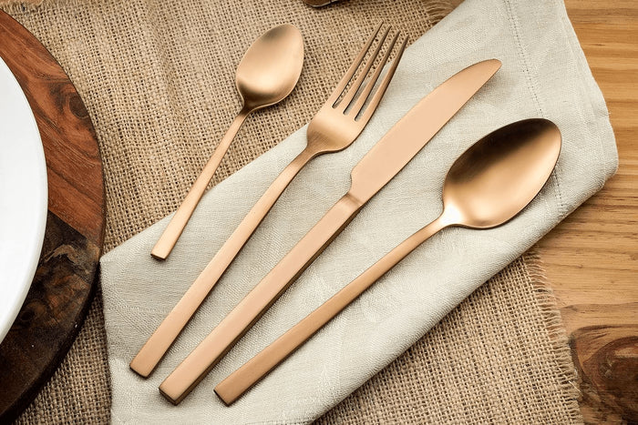 Ménagère 16 couverts de table Amefa Square en acier inoxydable 18/0 - Finition cuivre