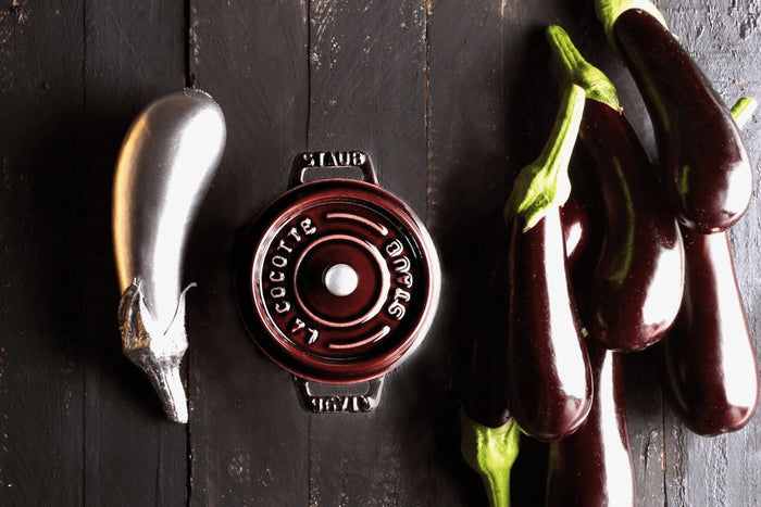 Mini cocotte Staub ronde en fonte émaillée grenadine 10cm