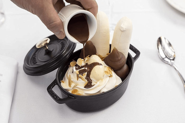 Mini cocotte Staub ronde en fonte émaillée noir mat 10cm