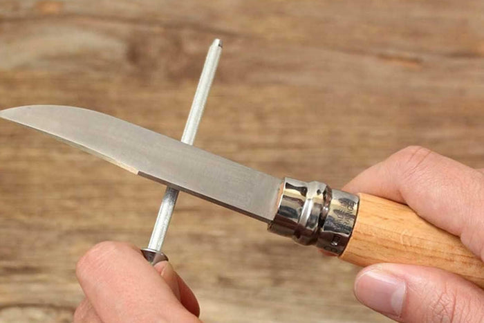 Mini fusil à aiguiser Opinel manche en acier inox 7,5cm