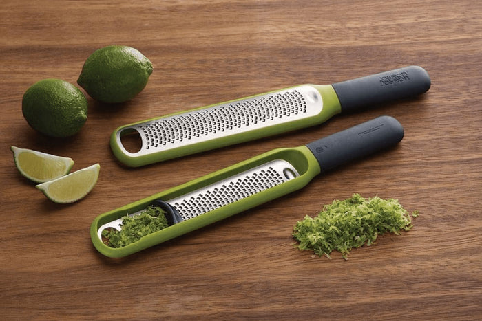 Mini râpe zesteur Joseph Joseph Handi-Zest avec système de nettoyage vert