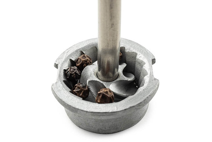 Moulin à poivre manuel Peugeot Baya en bois de hêtre chocolat 8cm