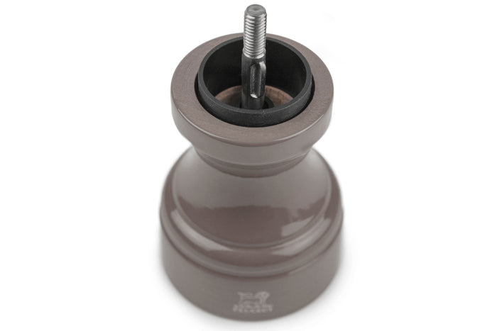 Moulin à poivre manuel Peugeot Bistro en bois de hêtre laqué gris taupe 10cm