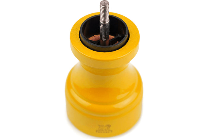 Moulin à poivre manuel Peugeot Bistro en bois de hêtre laqué jaune safran 10cm