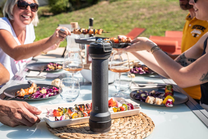 Moulin à poivre manuel Peugeot spécial barbecue avec éclairage 30cm