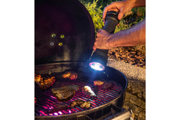 Moulin à poivre manuel Peugeot spécial barbecue avec éclairage 30cm