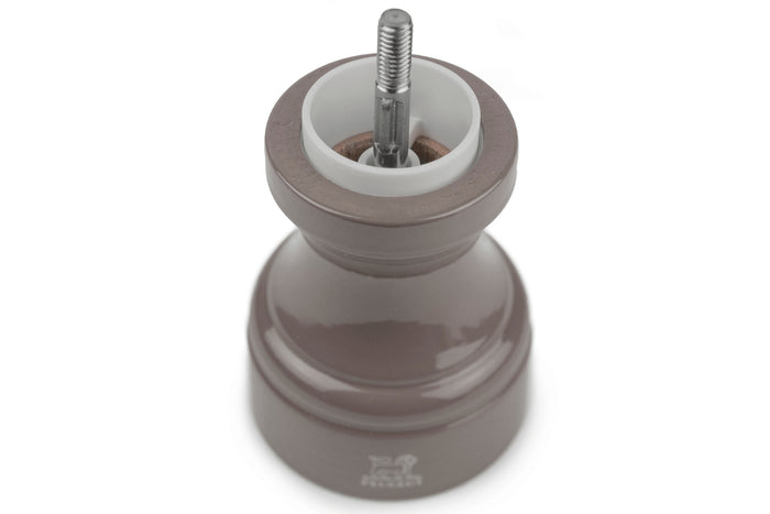 Moulin à sel sec manuel Peugeot Bistro en bois de hêtre laqué gris taupe 10cm