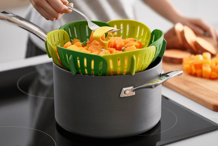 Panier vapeur pliable Joseph Joseph Bloom en silicone vert