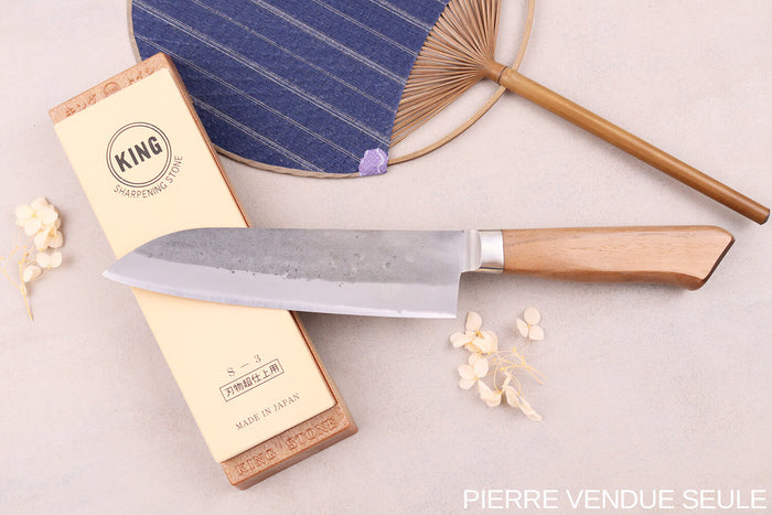 Pierre à aiguiser japonaise King S-3 grains 6000 + socle