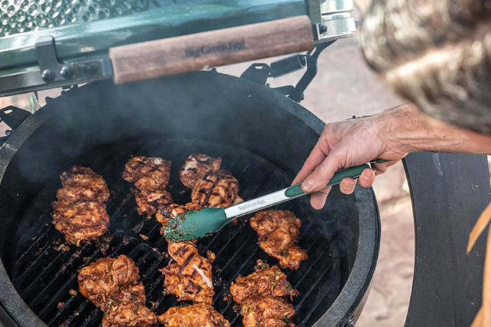 Pince à barbecue Big Green Egg en acier inoxydable et embouts en silicone 40cm