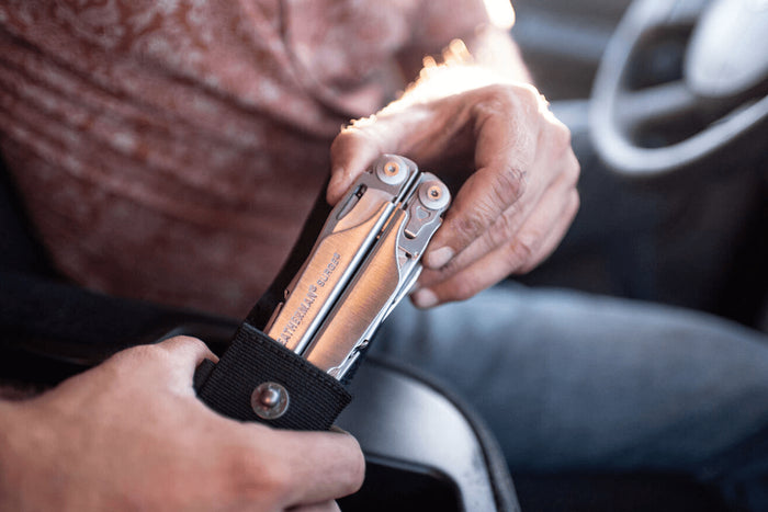 Pince multifonction Leatherman Surge 830165 21 fonctions + étui nylon