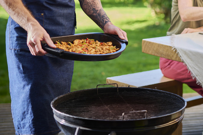 Plancha demi-lune noire Peugeot Grill to table en céramique - 43cm
