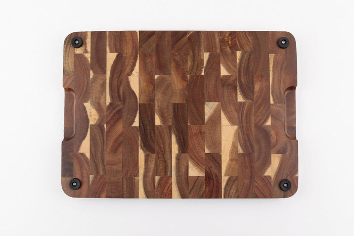 Planche à découper Wusaki bois d'acacia damier pieds antidérapants 35 x 25 x 2,5cm