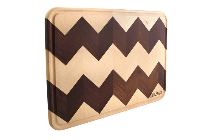 Planche à découper Wusaki en bois de hêtre thermo-traité certifié FSC avec rigole - 40 x 30 x 1,9 cm