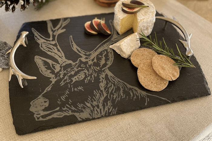 Planche de service en ardoise Selbrae House avec poignées 35x25cm - Motif cerf