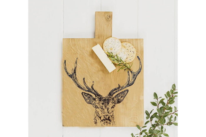 Planche de service en chêne Selbrae House 35x25x2cm avec poignée - Motif cerf