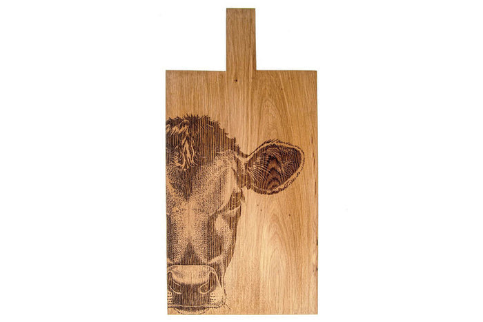 Planche de service en chêne Selbrae House 50x25x2cm avec poignée - Motif vache