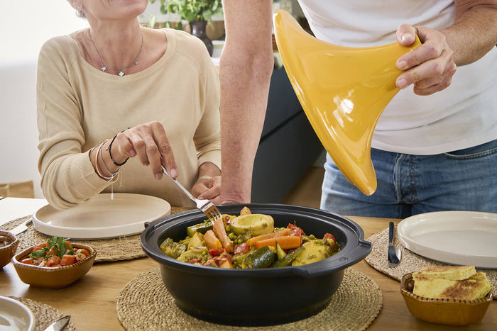 Plat à tajine Peugeot Atlas en céramique jaune safran diamètre 30cm