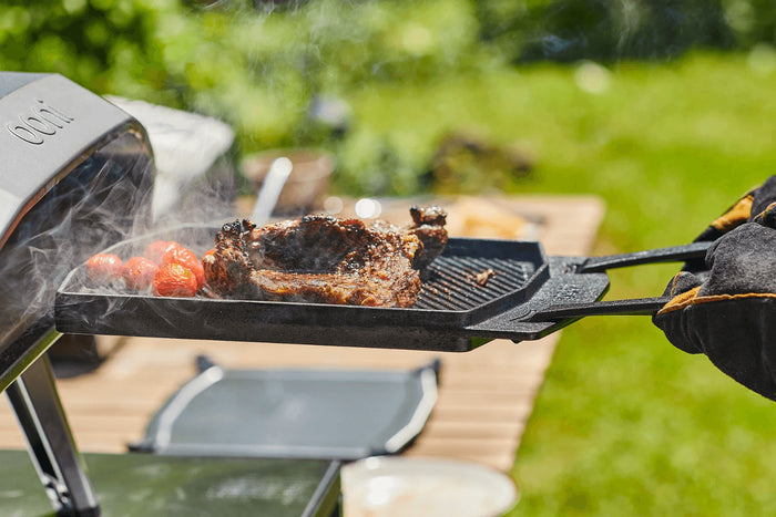 Poêle à griller Ooni double face en fonte manches amovibles + dessous-de-plat inox