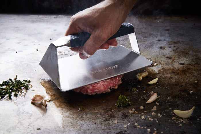 Presse pour barbecue et plancha Steak Champ en acier inoxydable 19x13x6,5cm