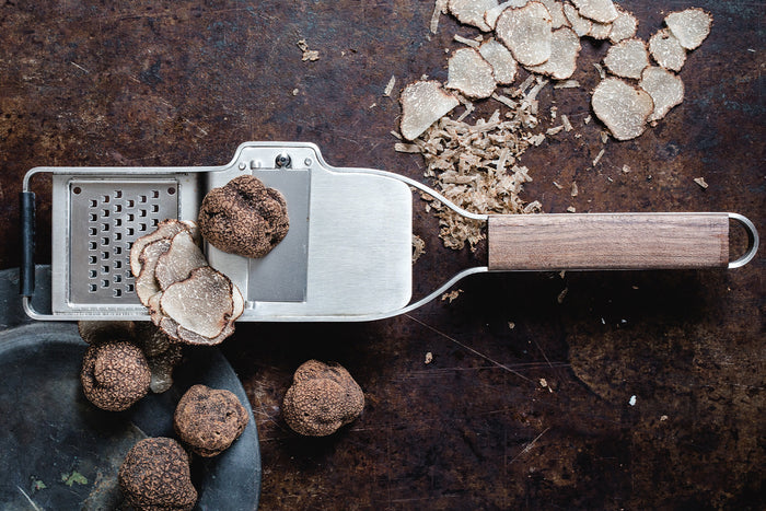 Râpe à truffe 2-en-1 Microplane Master manche en noyer
