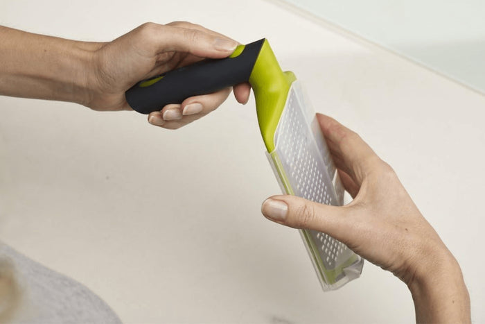 Râpe Joseph Joseph Twist Grater double lames grains épais / grains fins vert