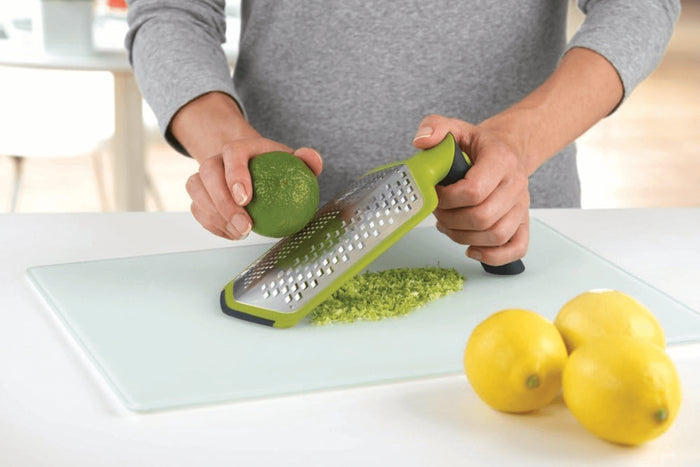 Râpe Joseph Joseph Twist Grater double lames grains épais / grains fins vert